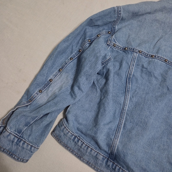 Universal Thread Light Blue Jean Jacket - Picture 9 of 10